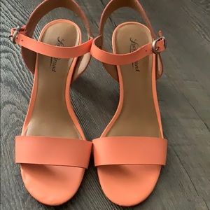 Ladies size 7 Sandals